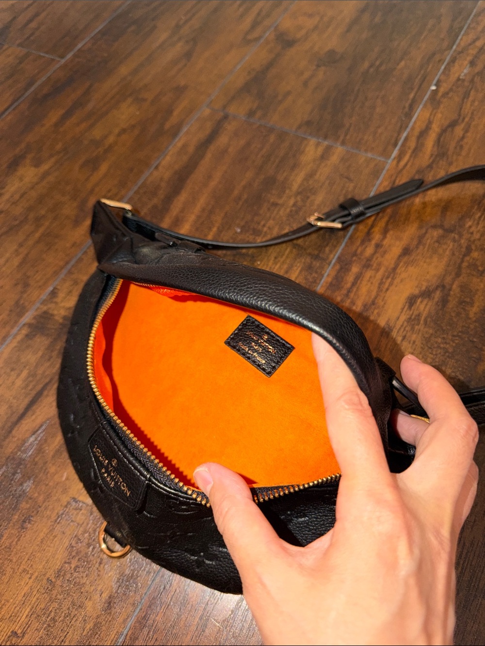 Black Embossed Leather Crossbody Belt Bag - EUC - Picture 3 of 5
